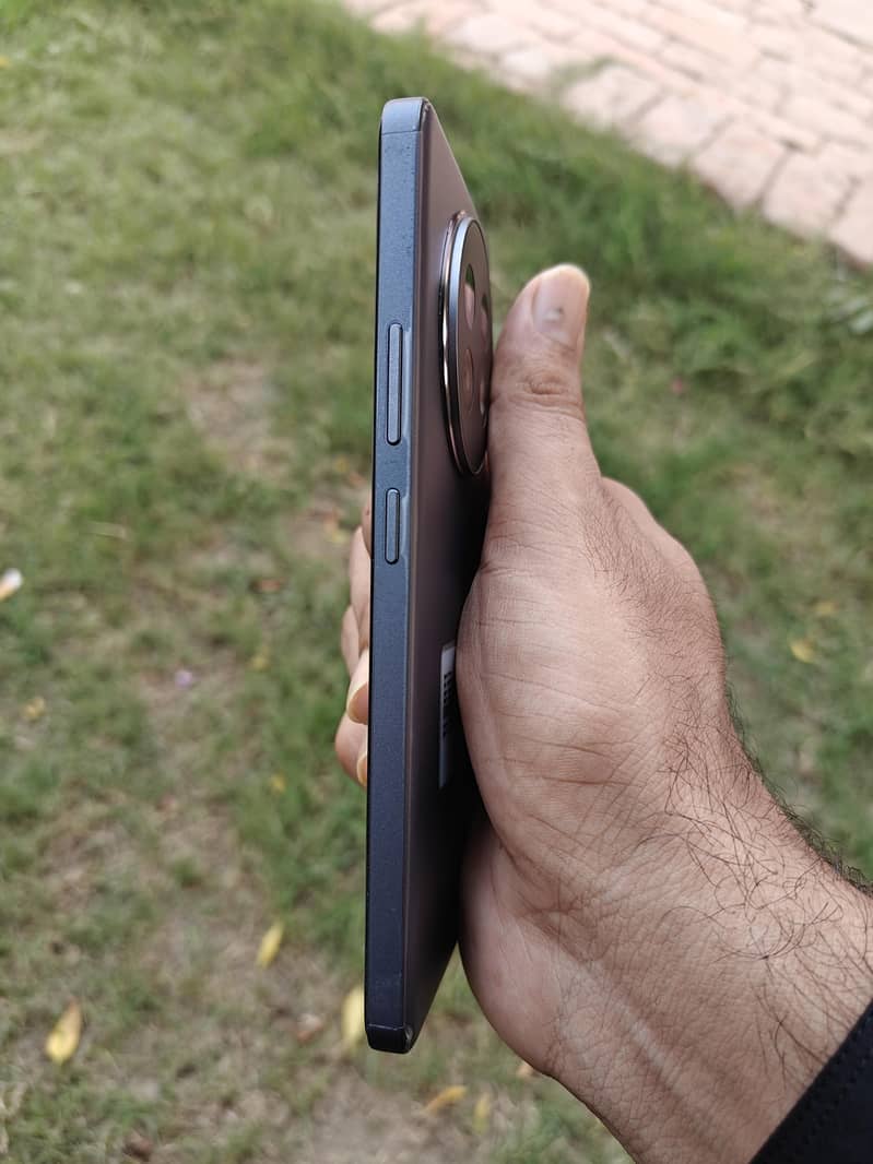 Realme 13 Plus 5