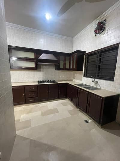 14 marla lower ground available office use