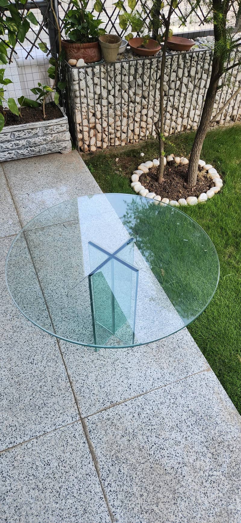 Send a table 31"×31" 1
