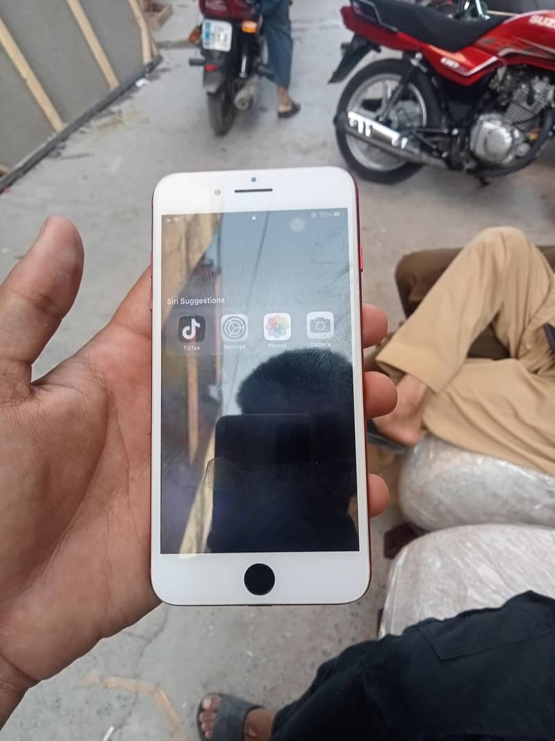 Apple iPhone 7 Plus 1