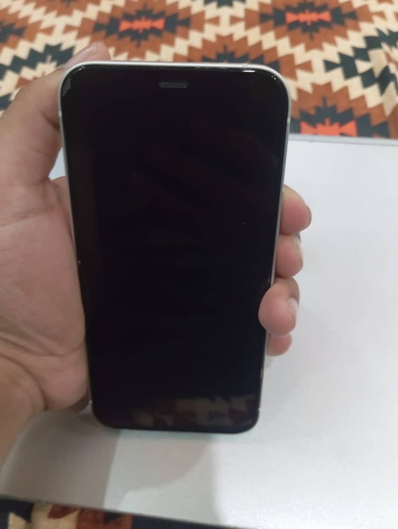 iPhone 12 3