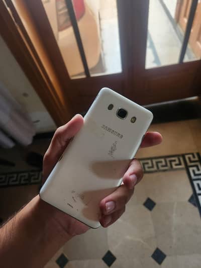 Samsung Mobile J5