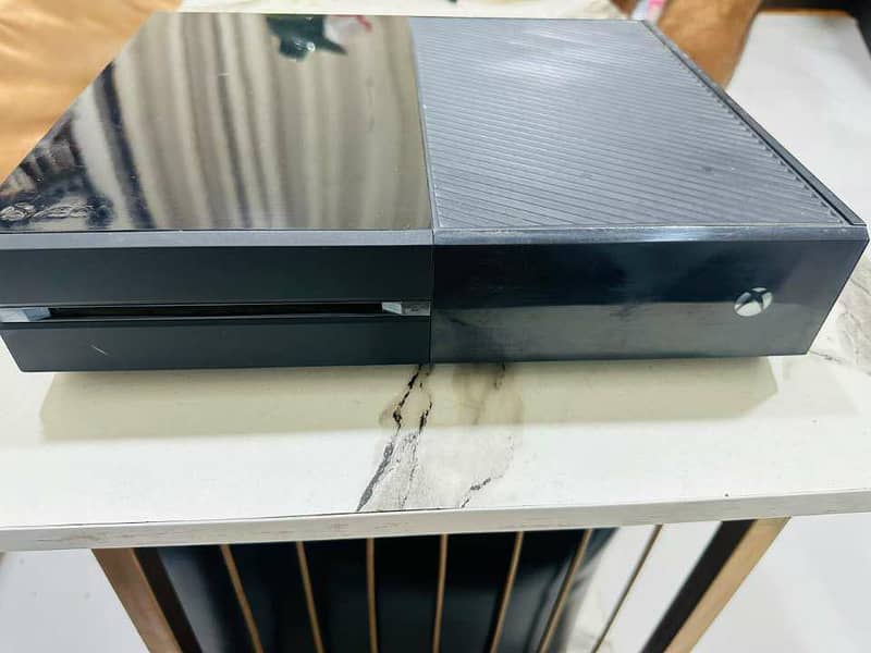 Xbox one console 0