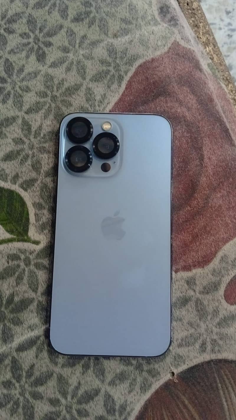 Apple iPhone 13 Pro 0