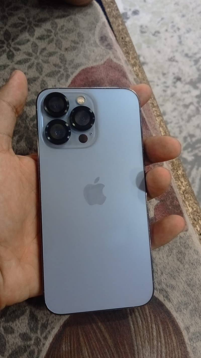 Apple iPhone 13 Pro 4