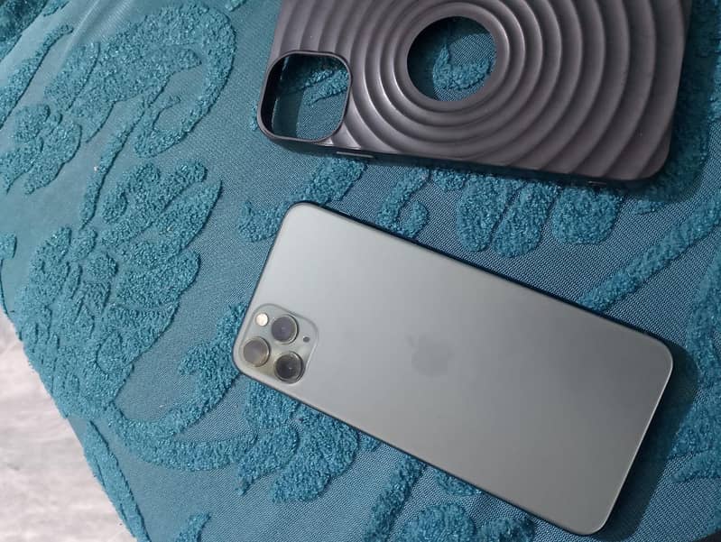 Apple iPhone 11 Pro Max 1
