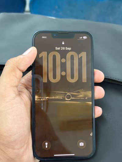 Apple iPhone 13