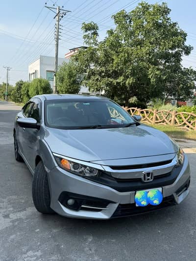 Honda Civic 1.8 Oriel CVT 2016
