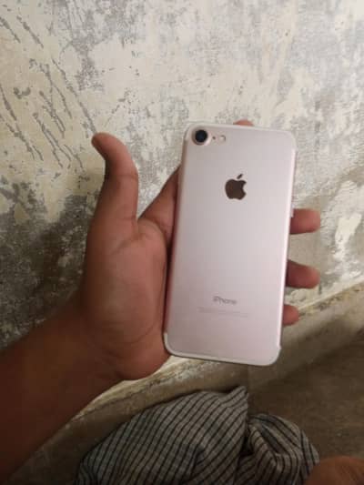 Apple iPhone 7