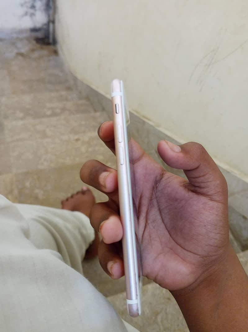 Apple iPhone 7 5
