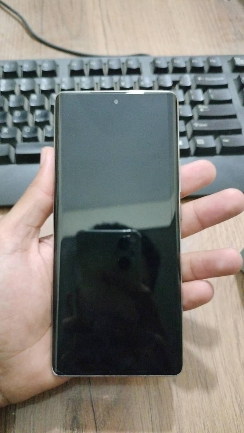 Tecno CAMON 30S 3