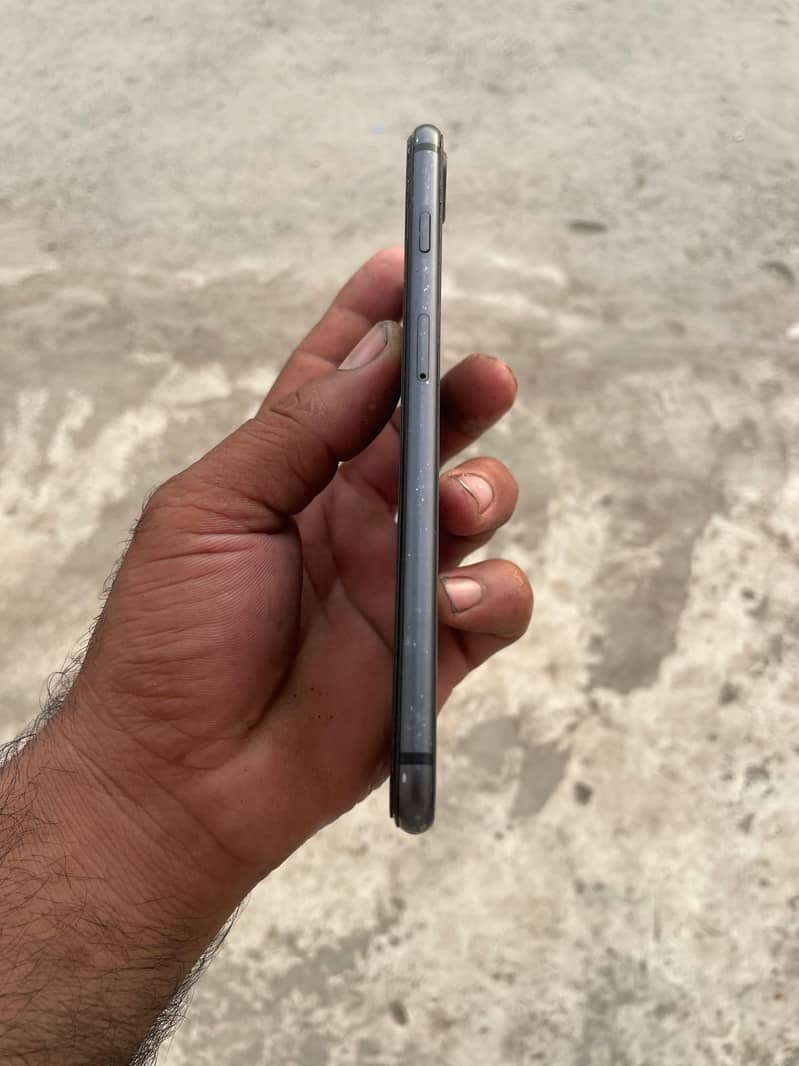 Apple iPhone 8 Plus 1