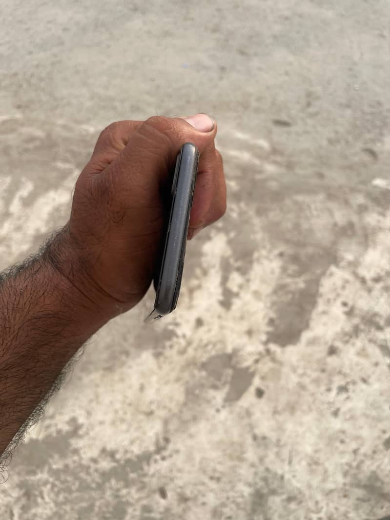 Apple iPhone 8 Plus 3
