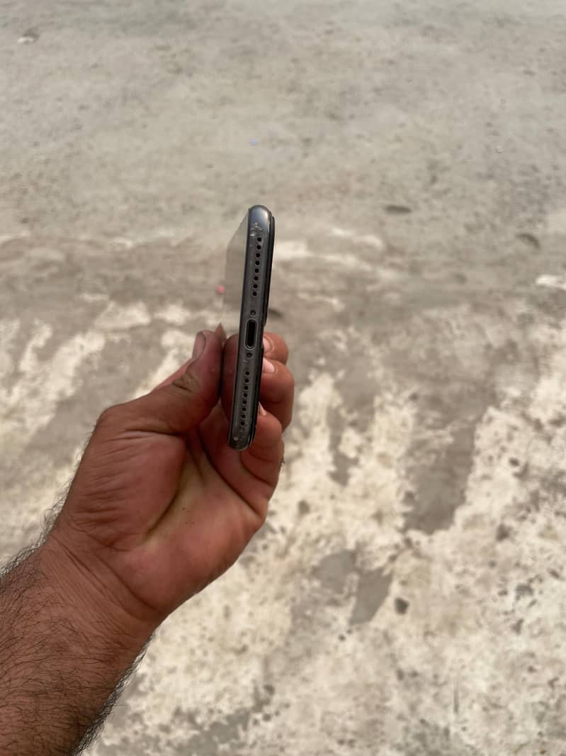 Apple iPhone 8 Plus 4