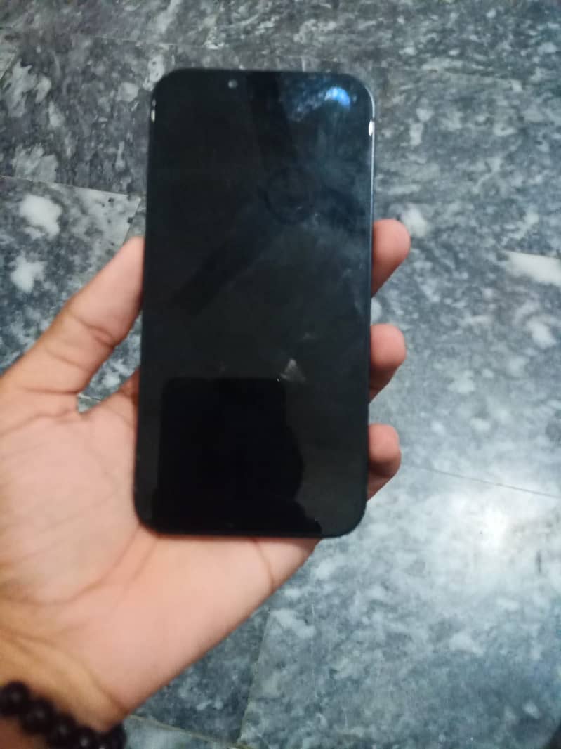 Apple iPhone 13 9