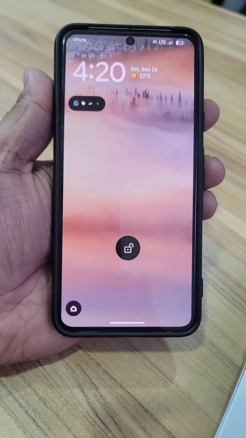 Google Pixel 8 4