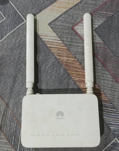 Huawei GPON Fiber Optic Wi-Fi Router / ONT (Excellent Condition)