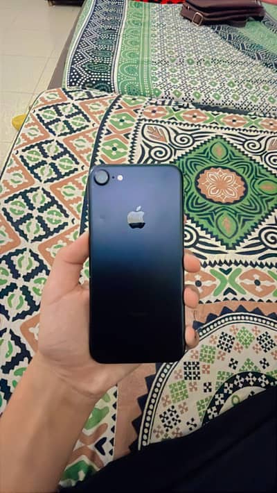 Apple iPhone 7