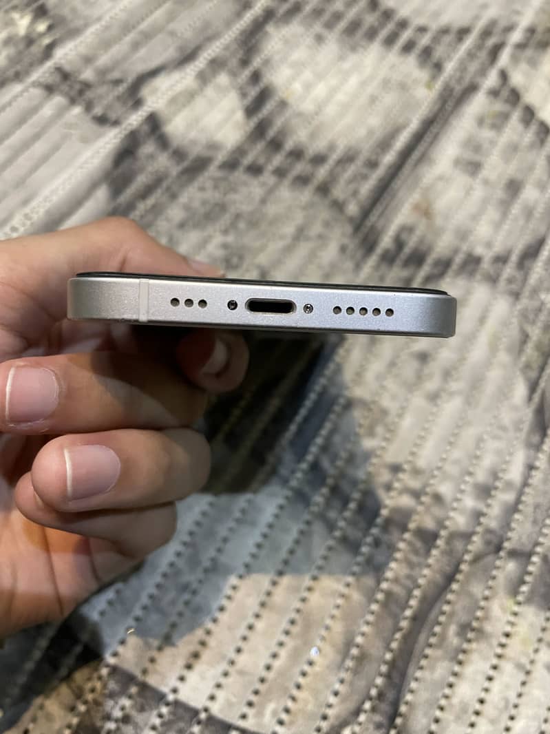 Apple iPhone 12 5