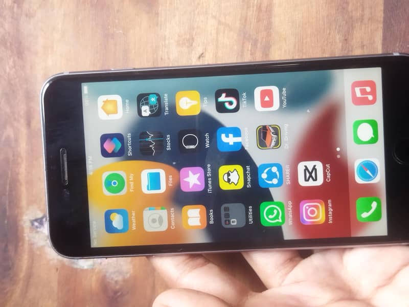 Apple iPhone 6S Plus 5