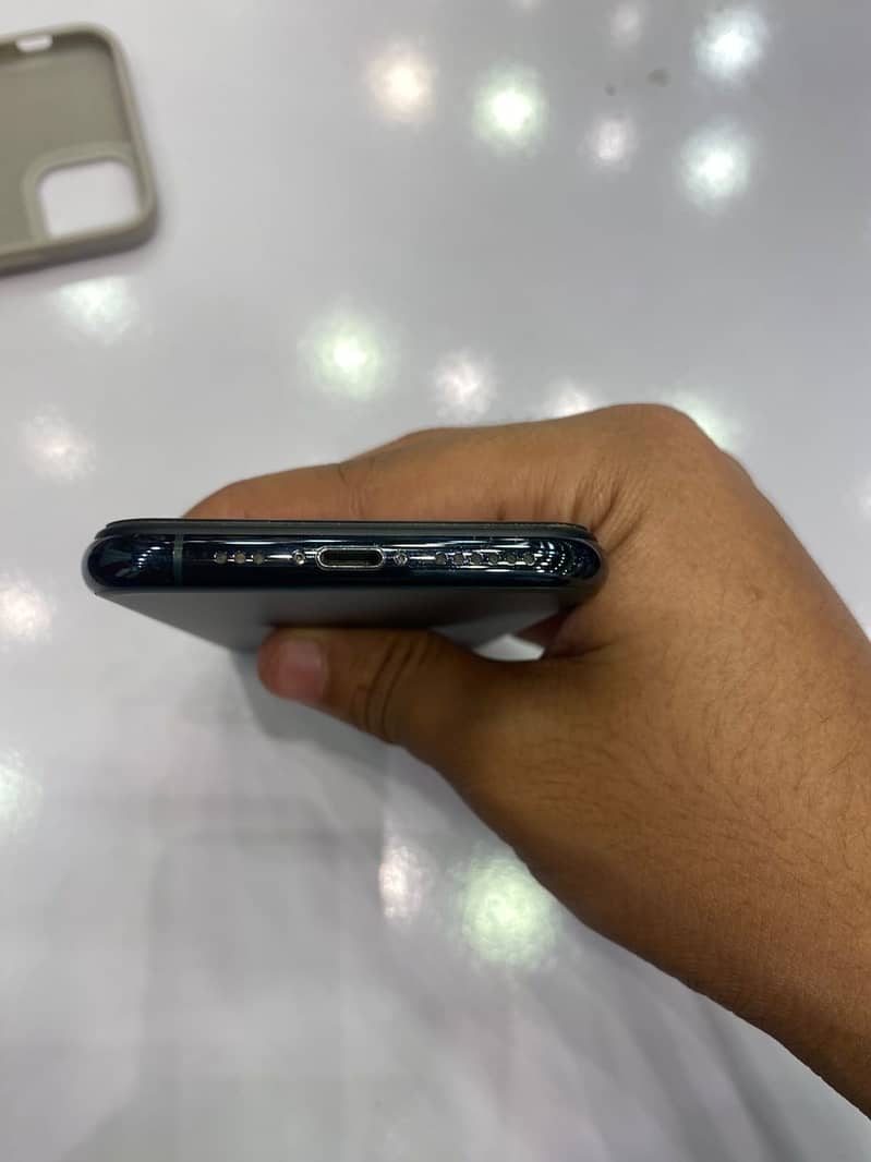Apple iPhone 11 Pro 1