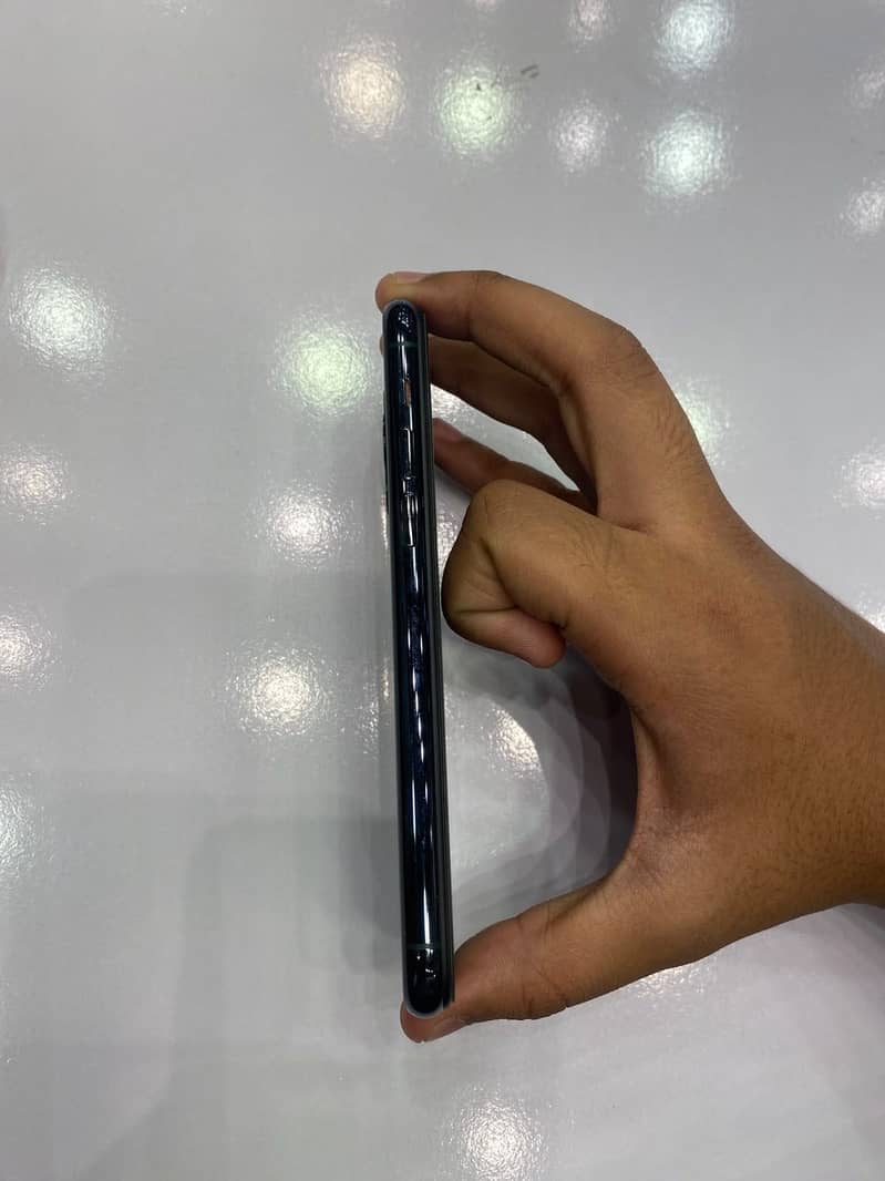 Apple iPhone 11 Pro 7
