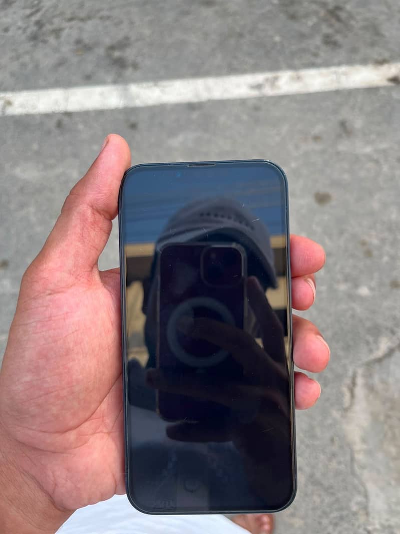 Apple iPhone 13 6
