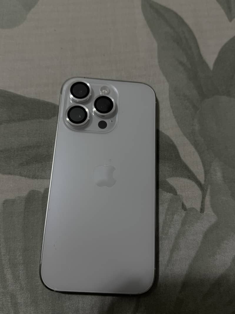 Apple iPhone 14 Pro 0