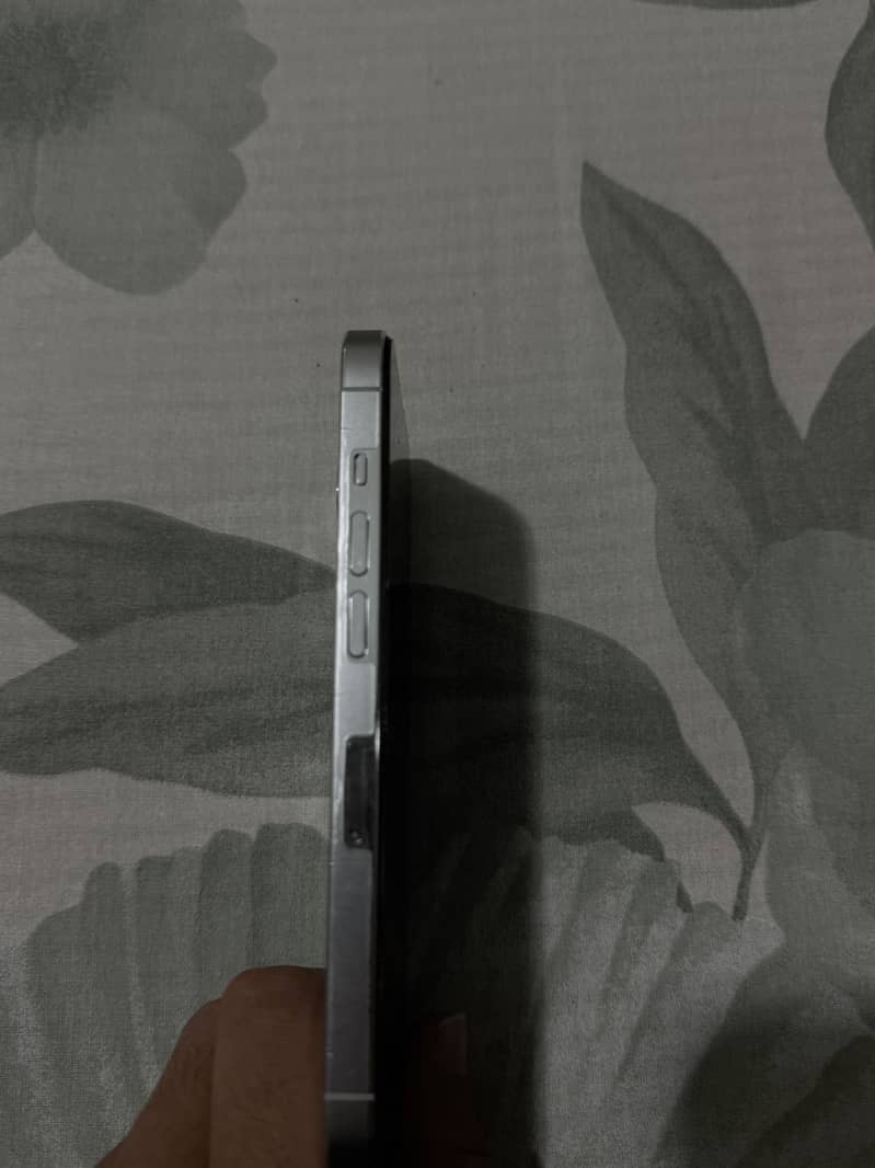Apple iPhone 14 Pro 1