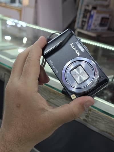 Lumix DMC-ZS8