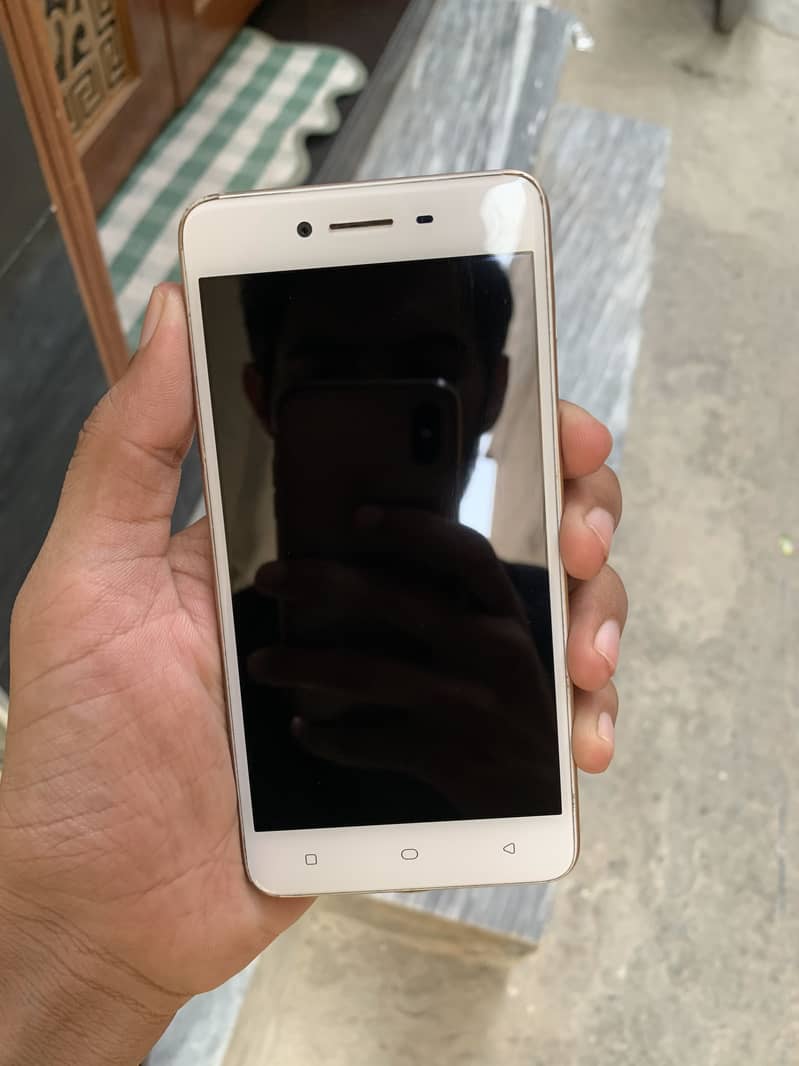OPPO A37 1