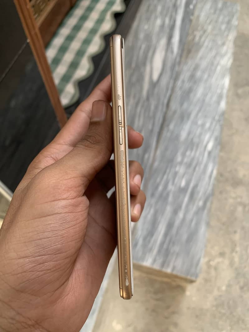 OPPO A37 4