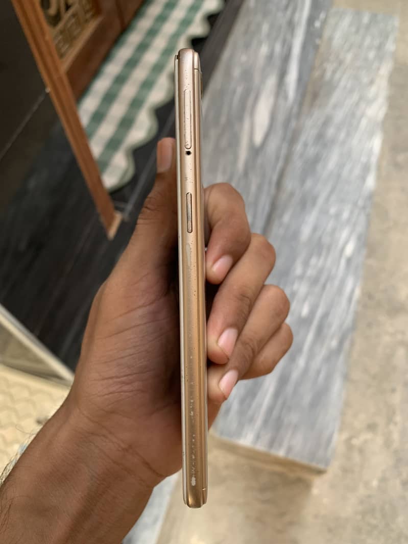 OPPO A37 5