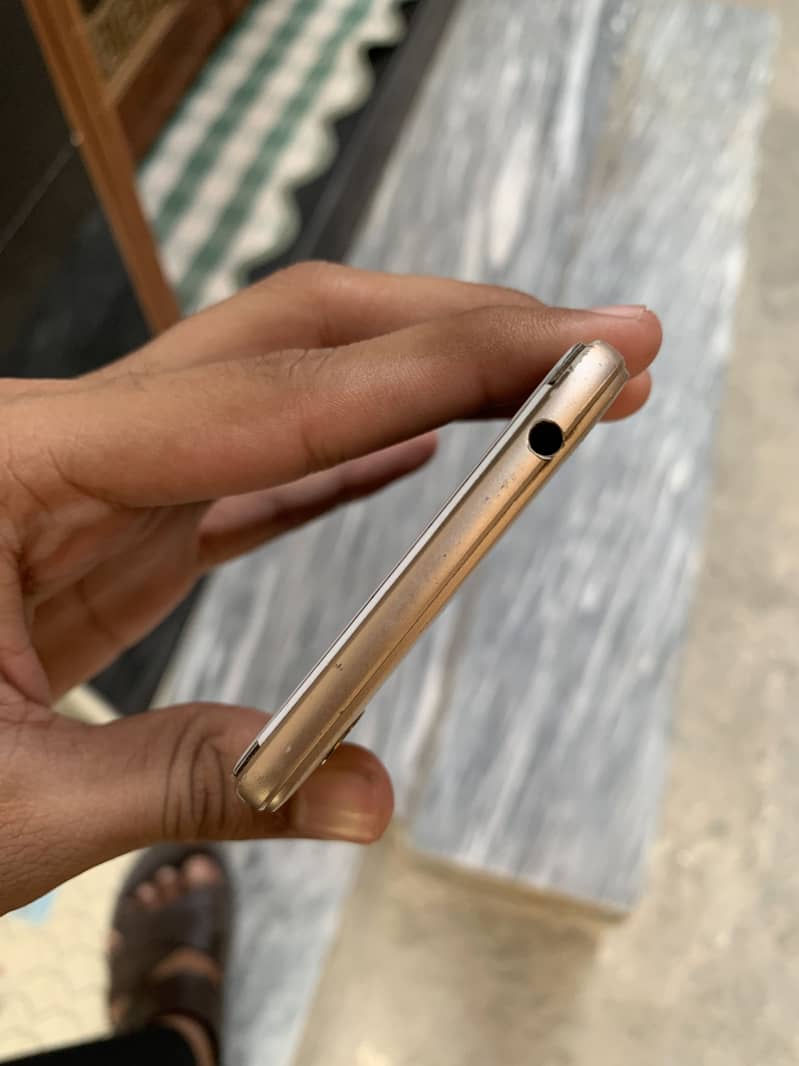 OPPO A37 6