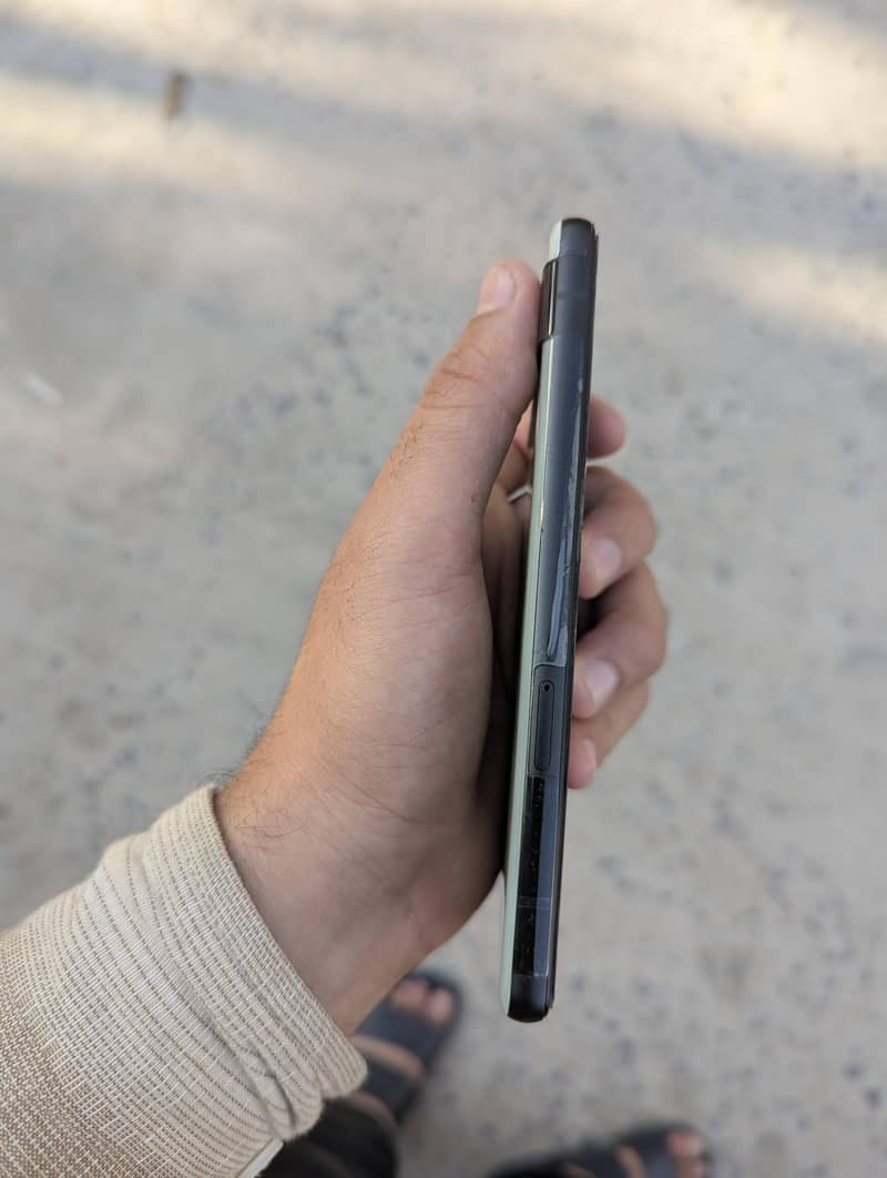 Google Pixel 6a 5