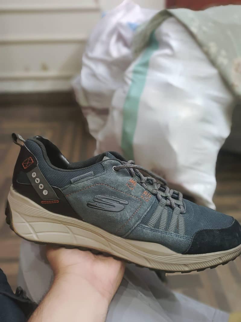 Premium Kicks 16