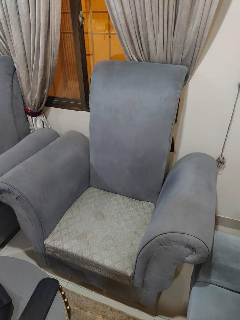 2 seater and sofa combed 1