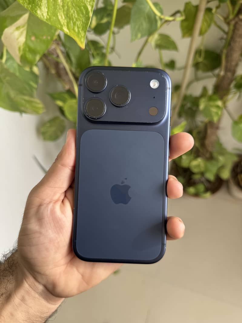 Apple iPhone 17 Pro 3