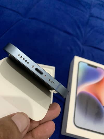 Apple iPhone 14