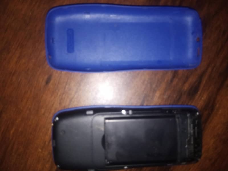 Nokia 105 Classic 0