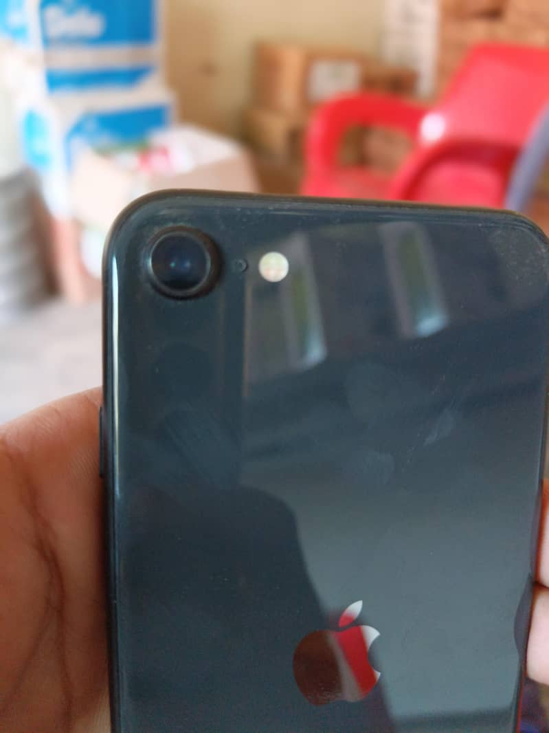 Apple iPhone SE 6