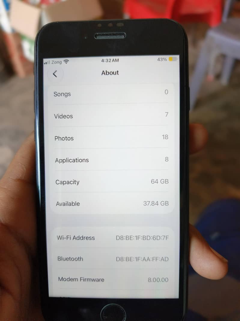 Apple iPhone SE 8