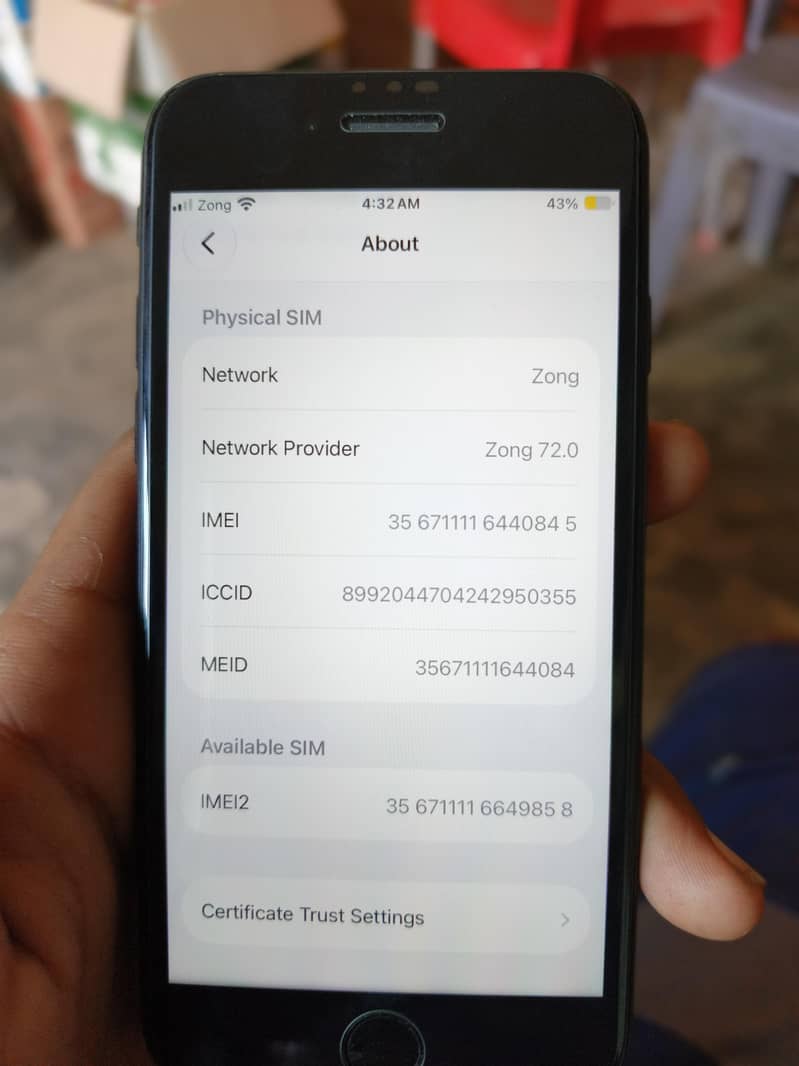 Apple iPhone SE 10