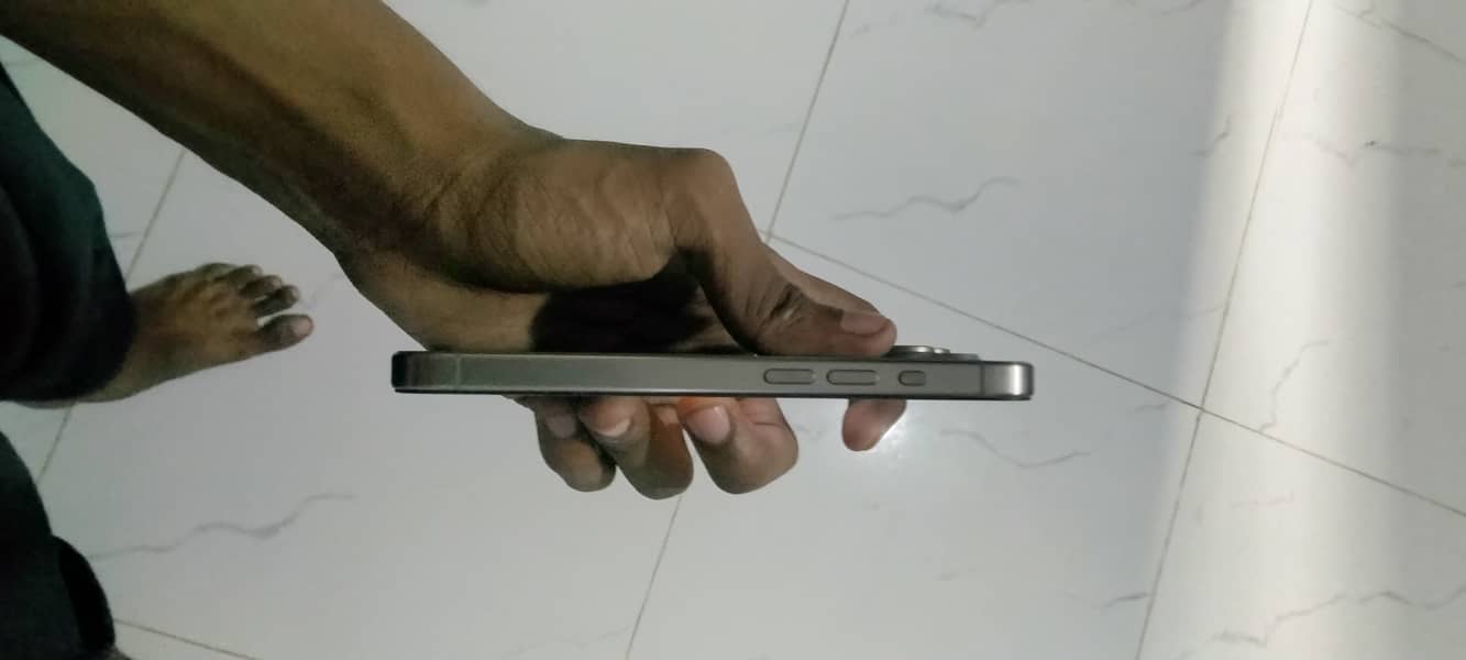 Apple iPhone 15 Pro 7