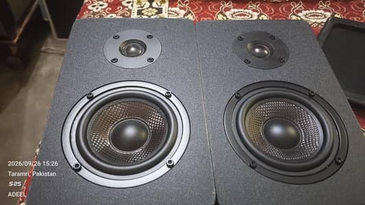 MICCA. . . . . books shelf speaker USA. . . .