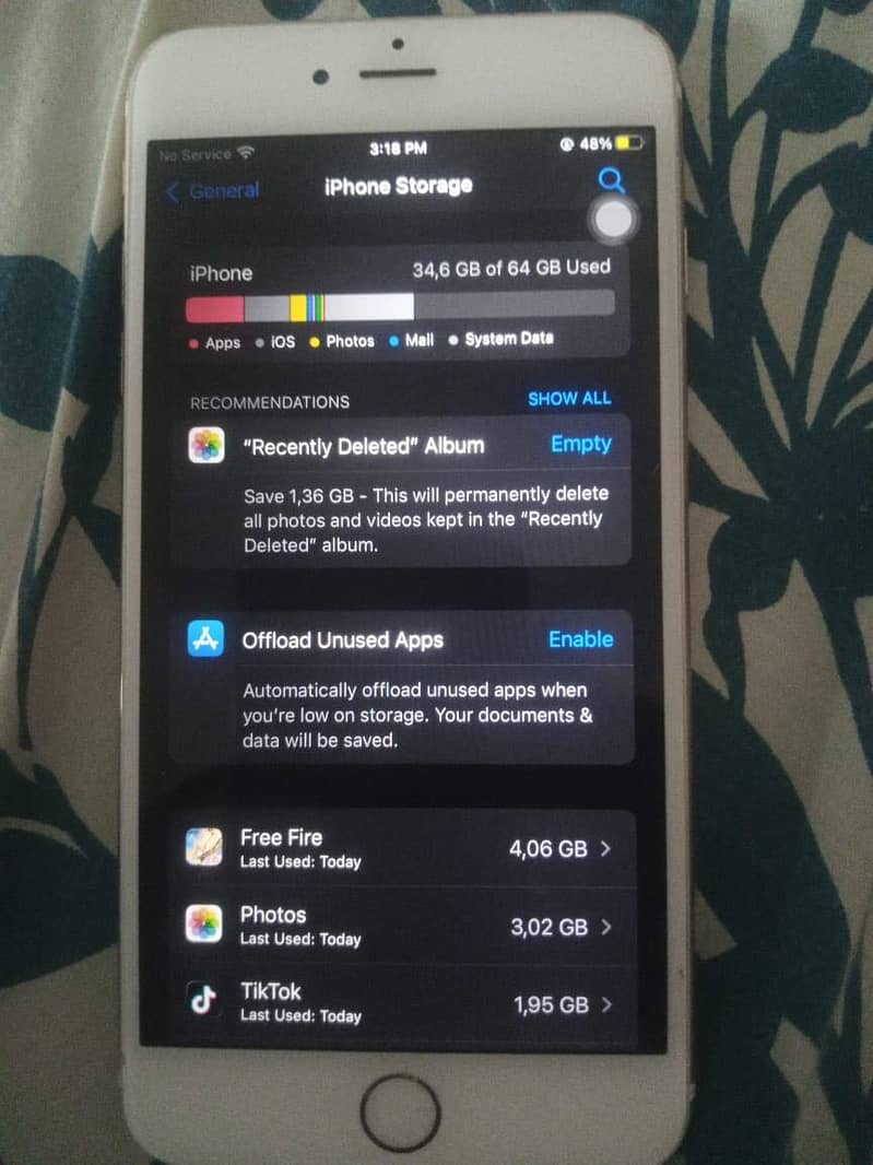 Apple iPhone 6S 5