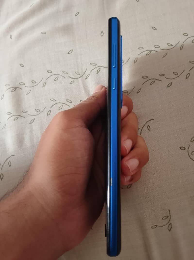 Sharp Aquos R5G 3