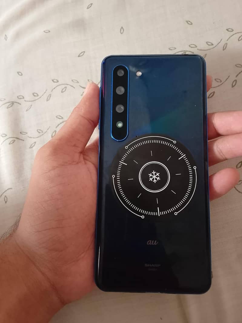 Sharp Aquos R5G 5