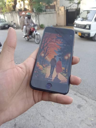 Apple iPhone 7