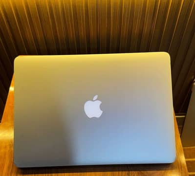MacBook 2017 Air Box pack condition